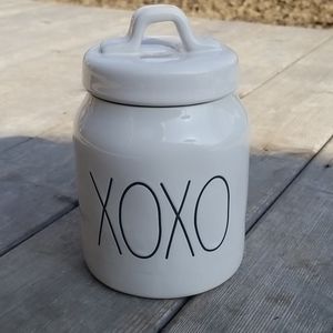 Rae Dunn XOXO canister